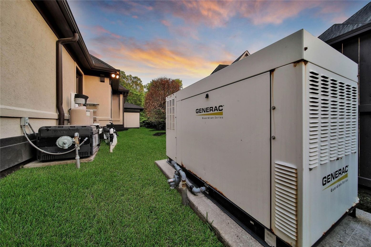 Backyard, Exterior