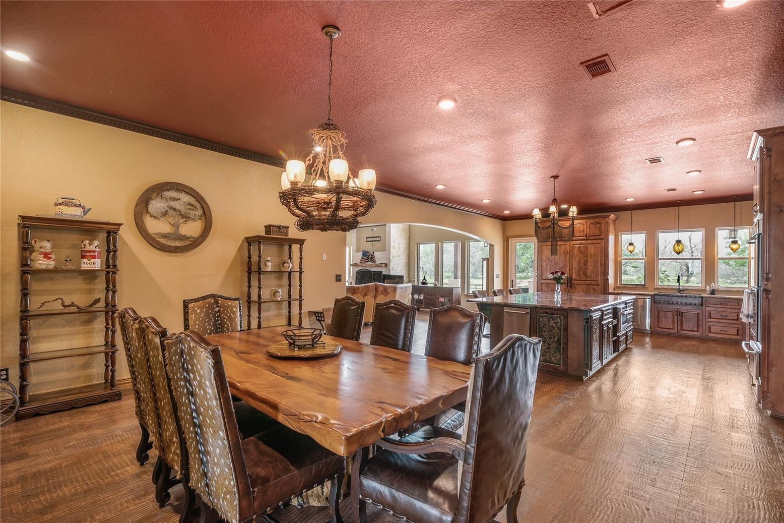 Chandelier, Dining room, Interior, Kitchen, Pendant Lights, Recessed Lighting, Wood Texture Flooring