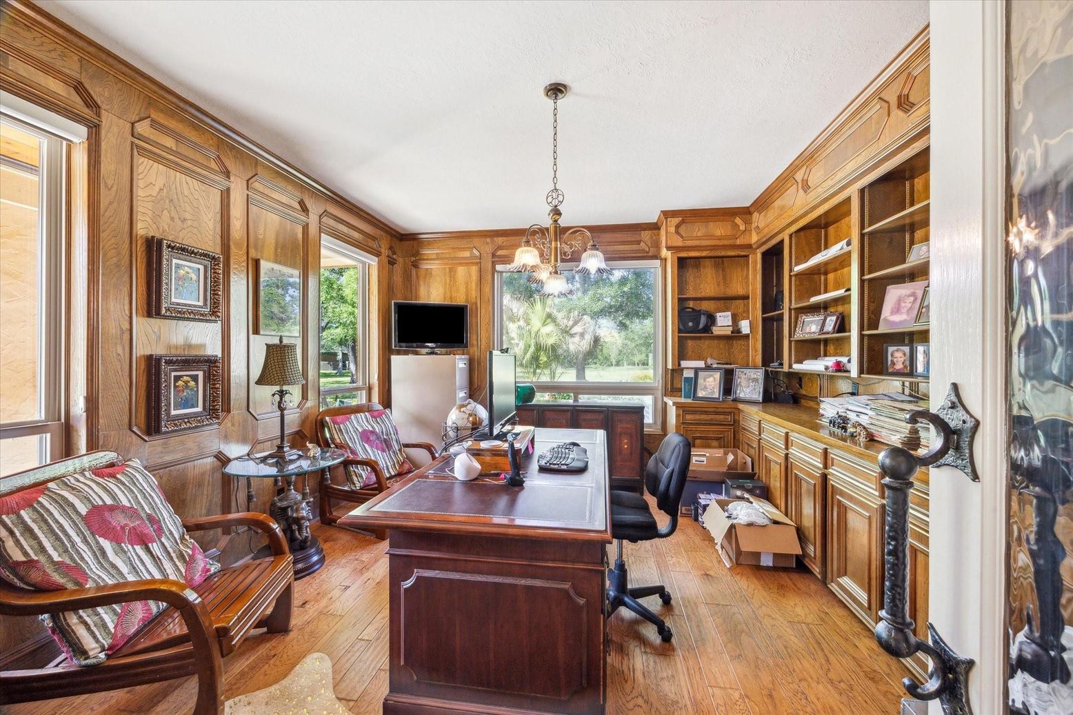Home Office, Interior, Pendant Lights, Wood Texture Flooring, Wooden Walls
