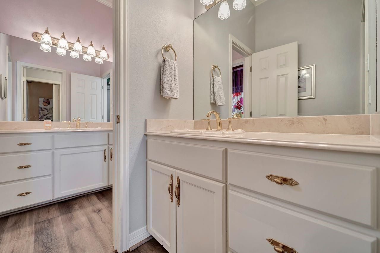 Bathroom, Dual Sink Vanities, Interior, Wood Texture Flooring