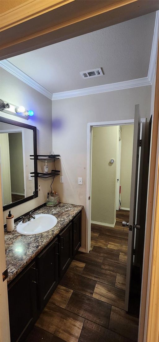 Bathroom, Dual Sink Vanities, Interior, Wood Texture Flooring