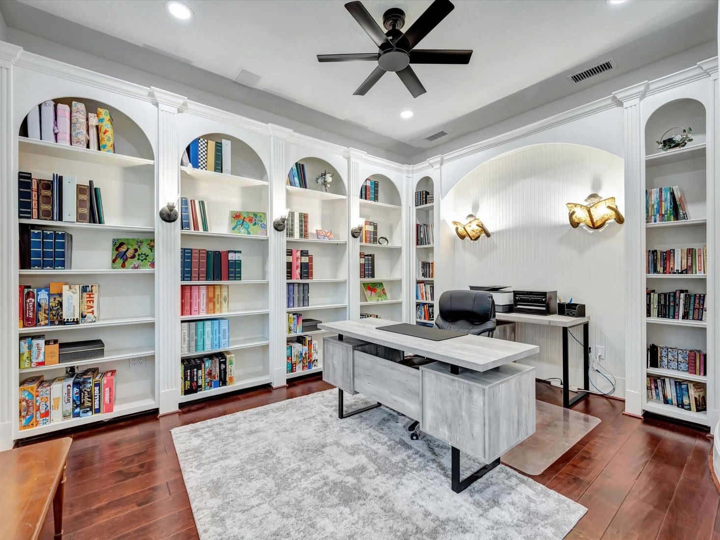 Home Office, Interior, Recessed Lighting, Wood Texture Flooring