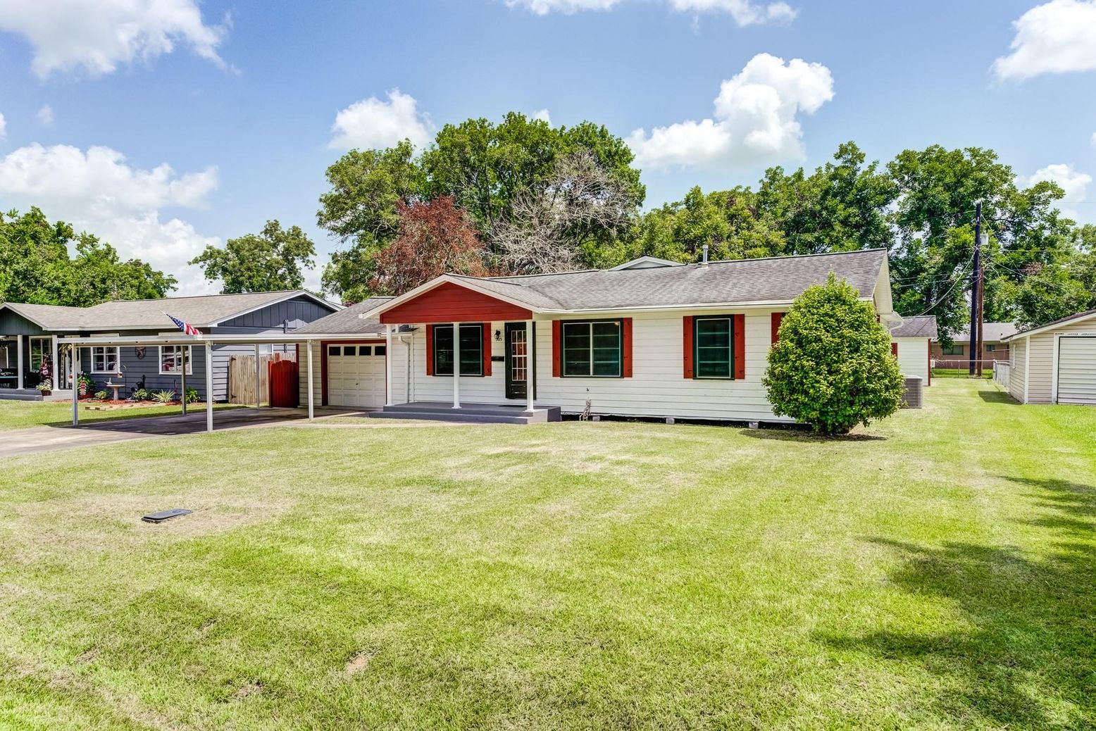 Backyard, Exterior