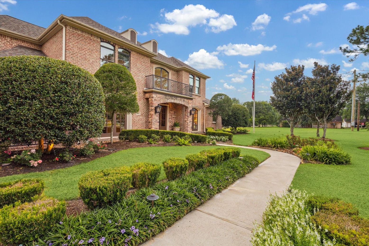 Backyard, Exterior, Facade, Brick Facade, French Provincial