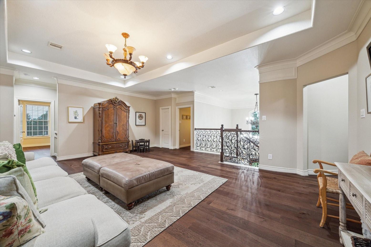 Chandelier, Interior, Living room, Recessed Lighting, Wood Texture Flooring