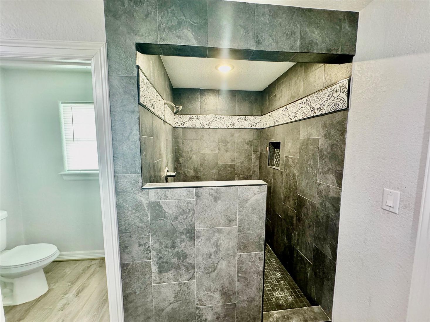 Bathroom, Interior, Recessed Lighting, Wood Texture Flooring