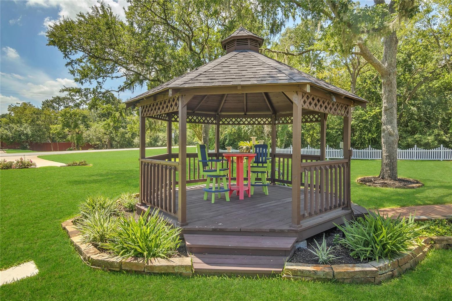 Backyard, Exterior, Playground