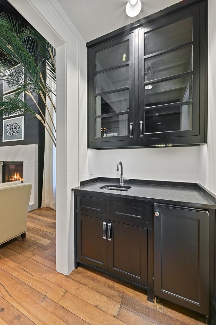 Fireplace, Interior, Kitchen, Wood Texture Flooring