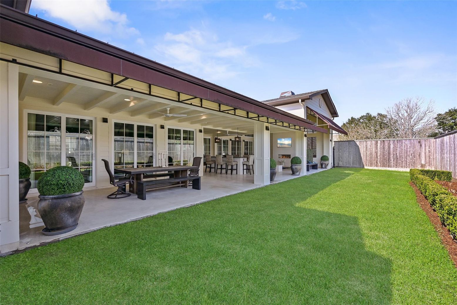 Backyard, Exterior