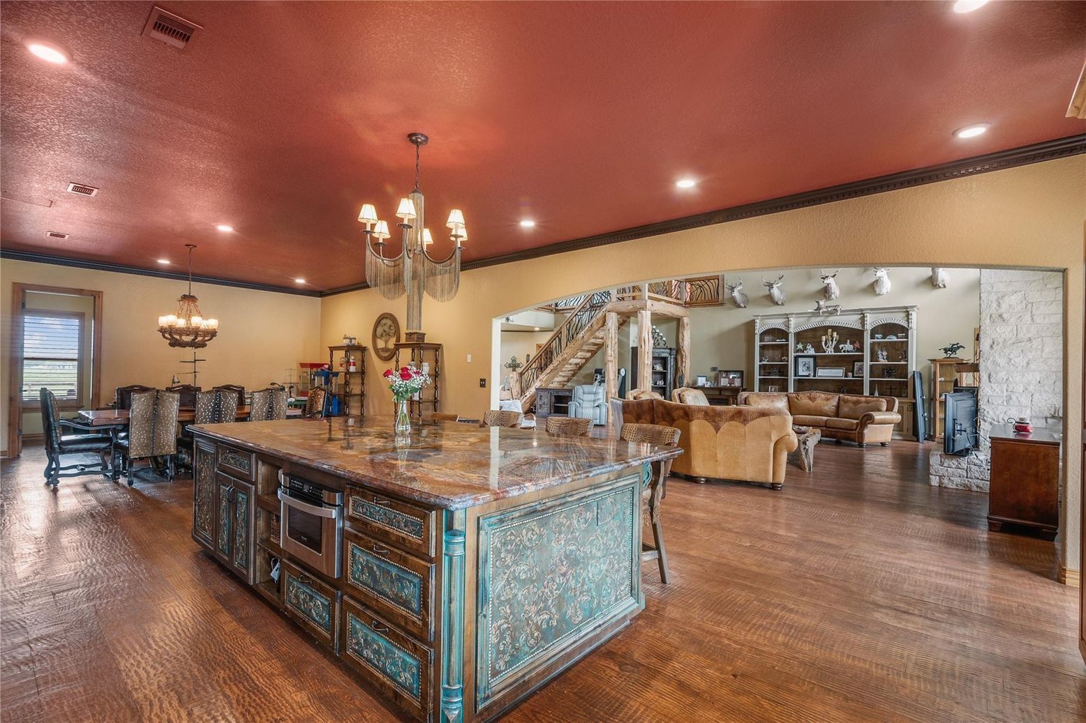 Chandelier, Dining room, Interior, Living room, Recessed Lighting, Wood Texture Flooring