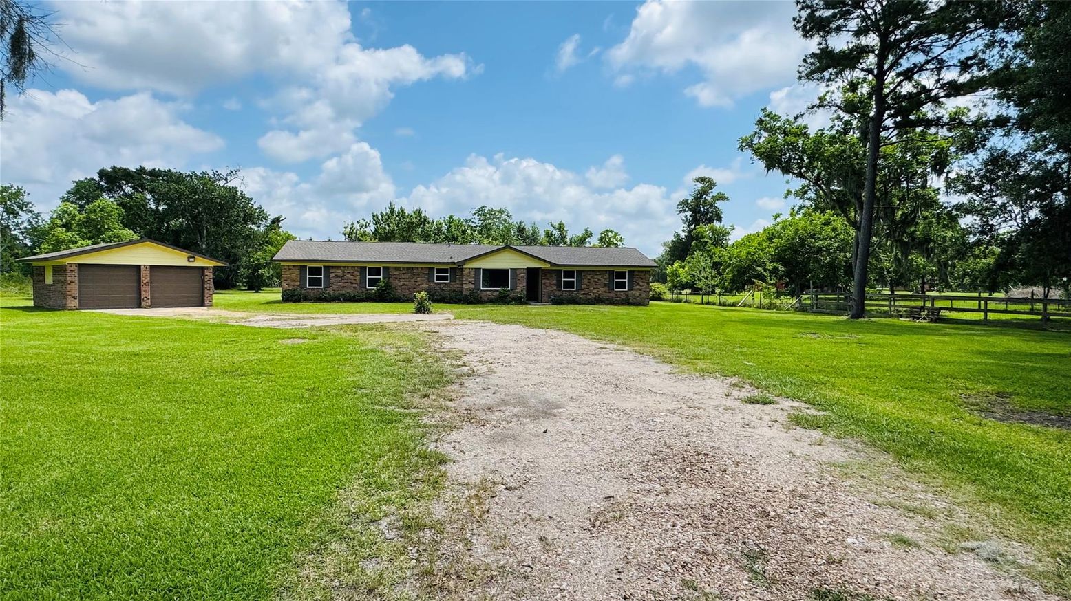 Backyard, Detached Garage, Exterior