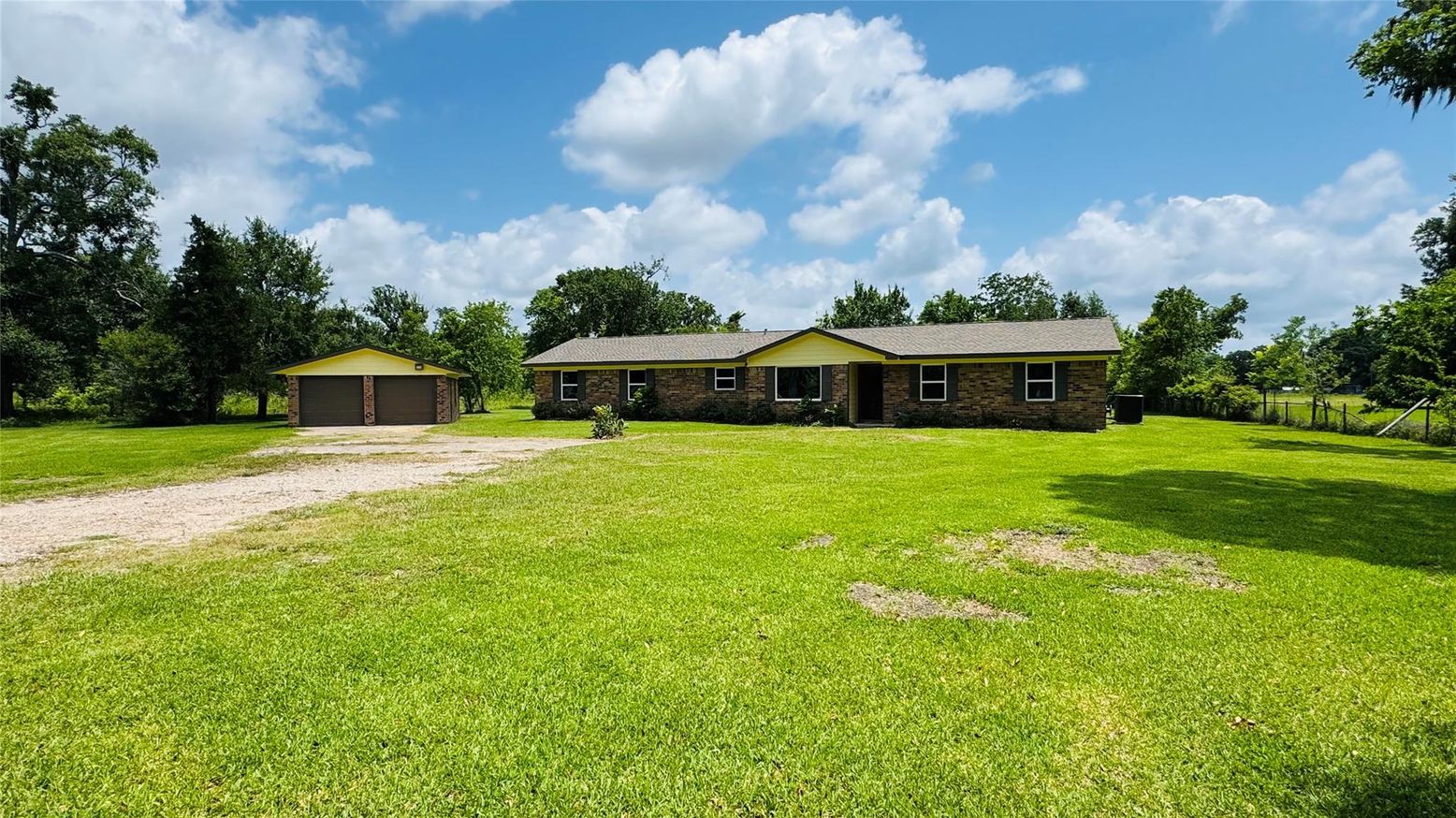 Backyard, Detached Garage, Exterior
