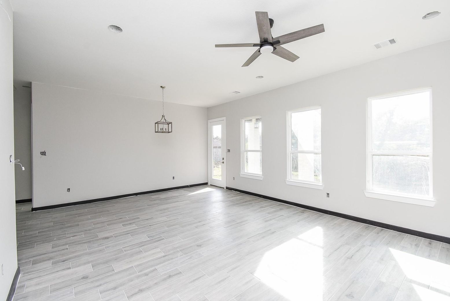 Empty room, Interior, Pendant Lights, Wood Texture Flooring