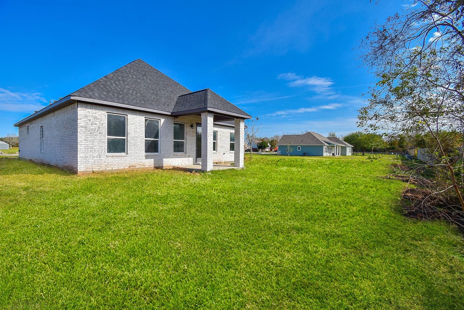 Backyard, Exterior