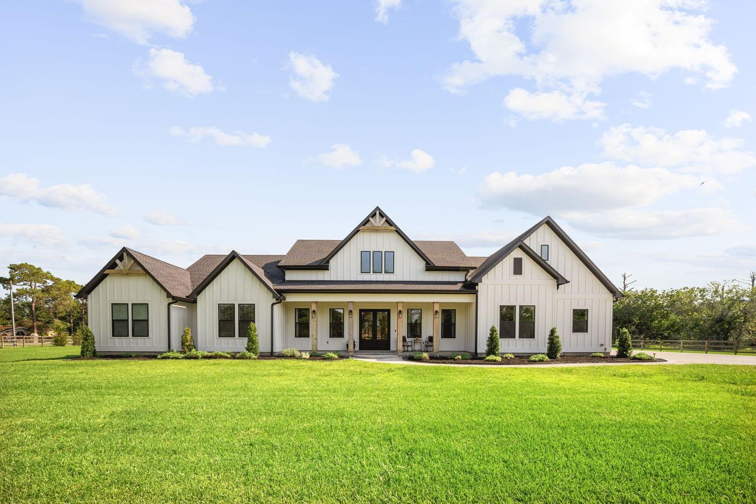 Backyard, Exterior, Facade, Farmhouse