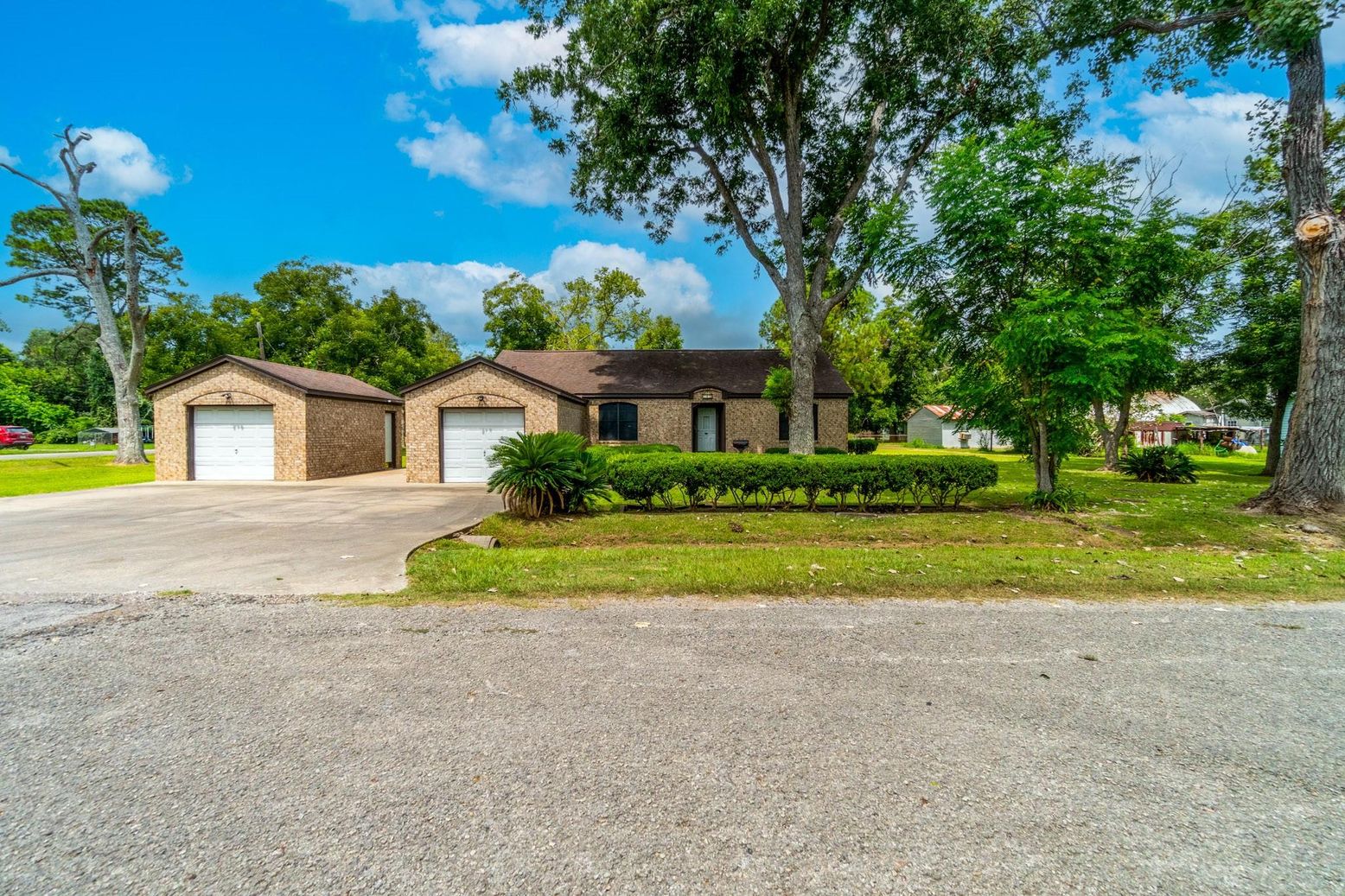 Attached, Backyard, Detached Garage, Exterior, Facade, Brick Facade, Ranch
