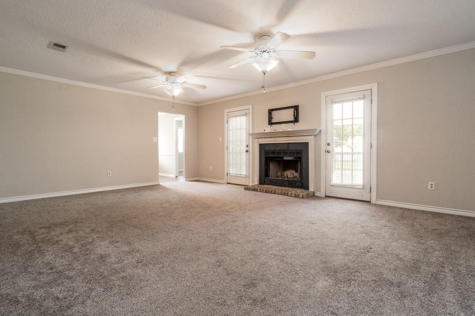 Empty room, Fireplace, Interior
