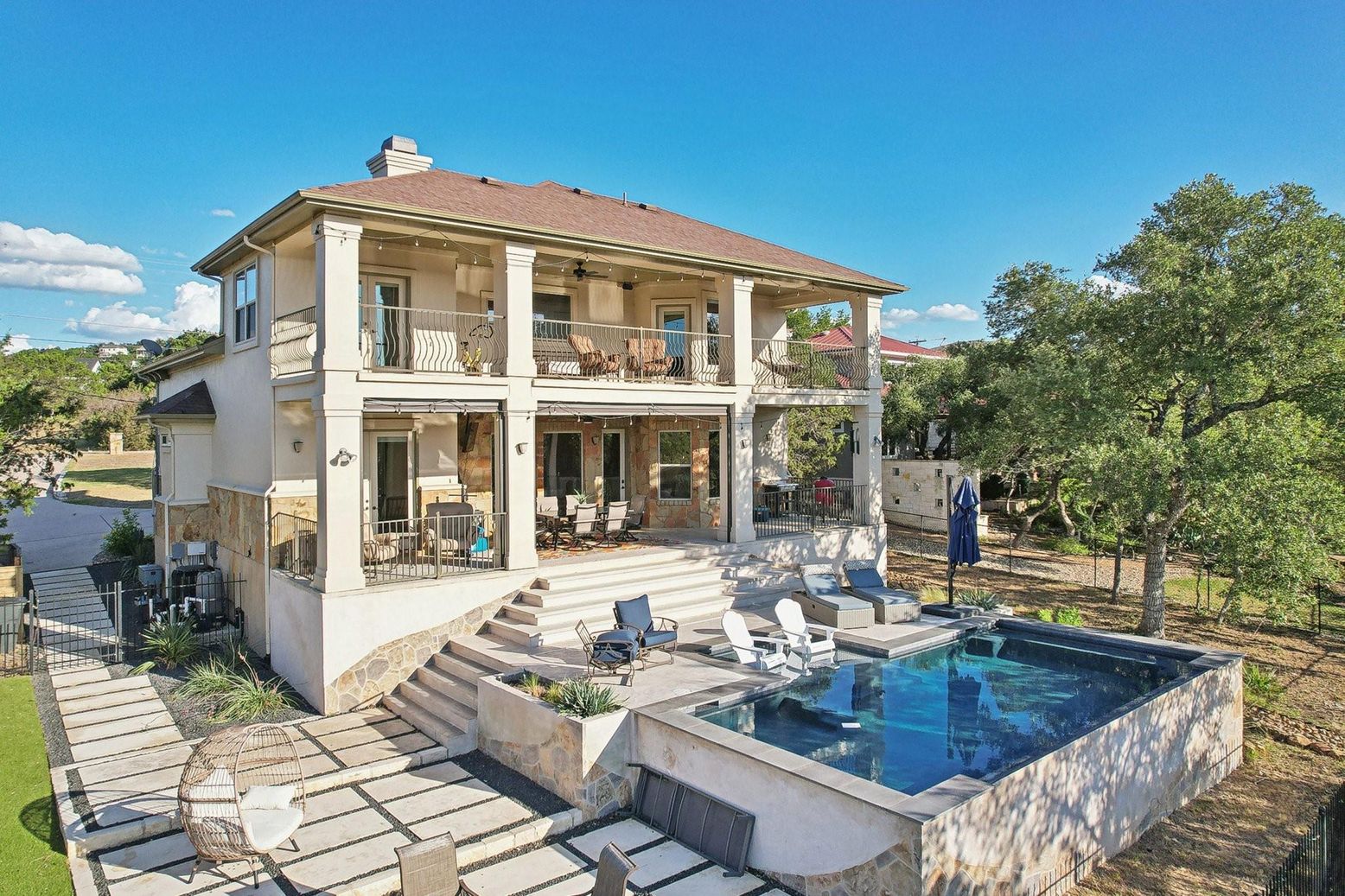 Exterior, Pool
