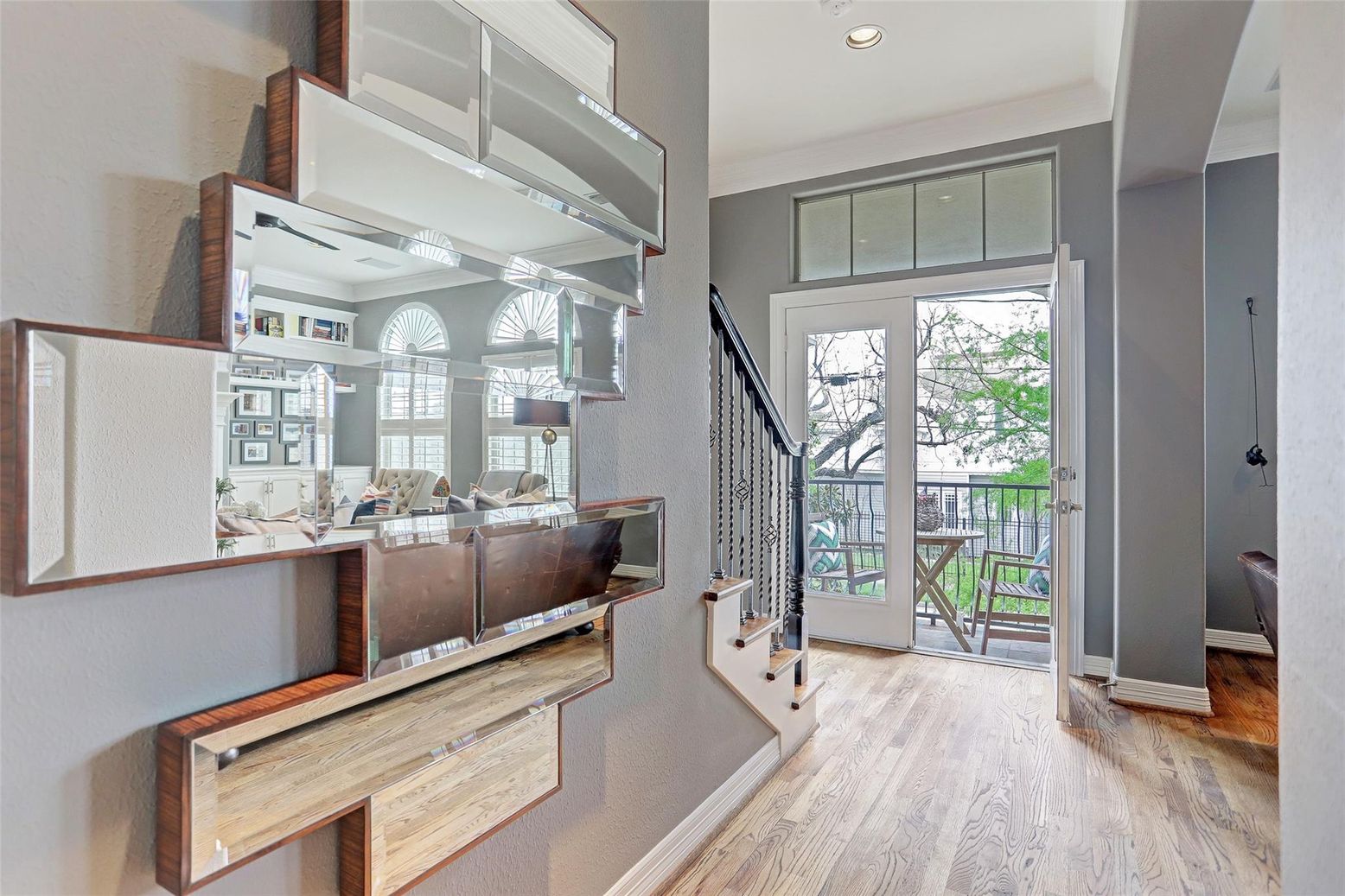 Interior, Recessed Lighting, Wood Texture Flooring