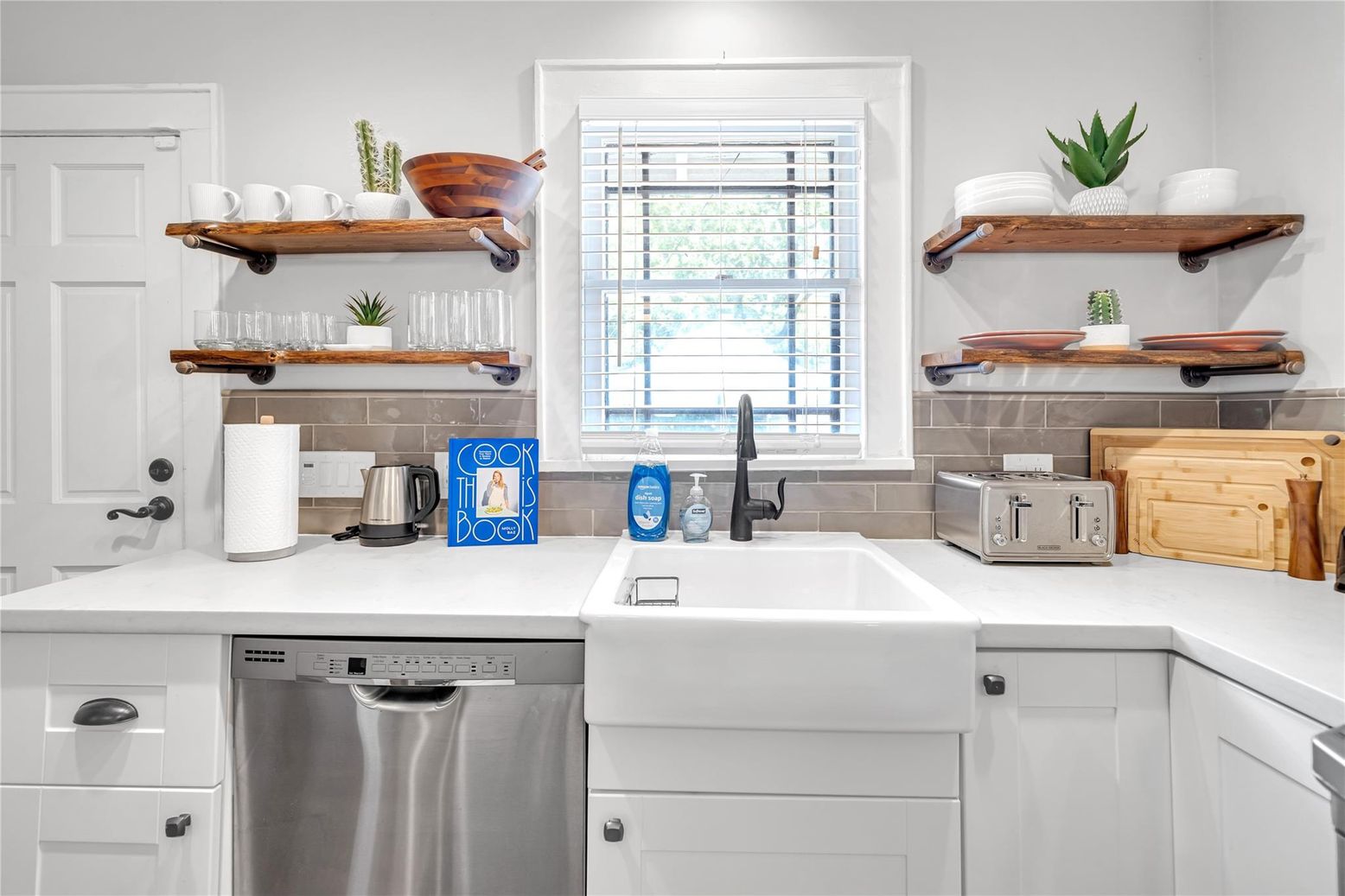 Interior, Kitchen, Stainless Steel Appliances
