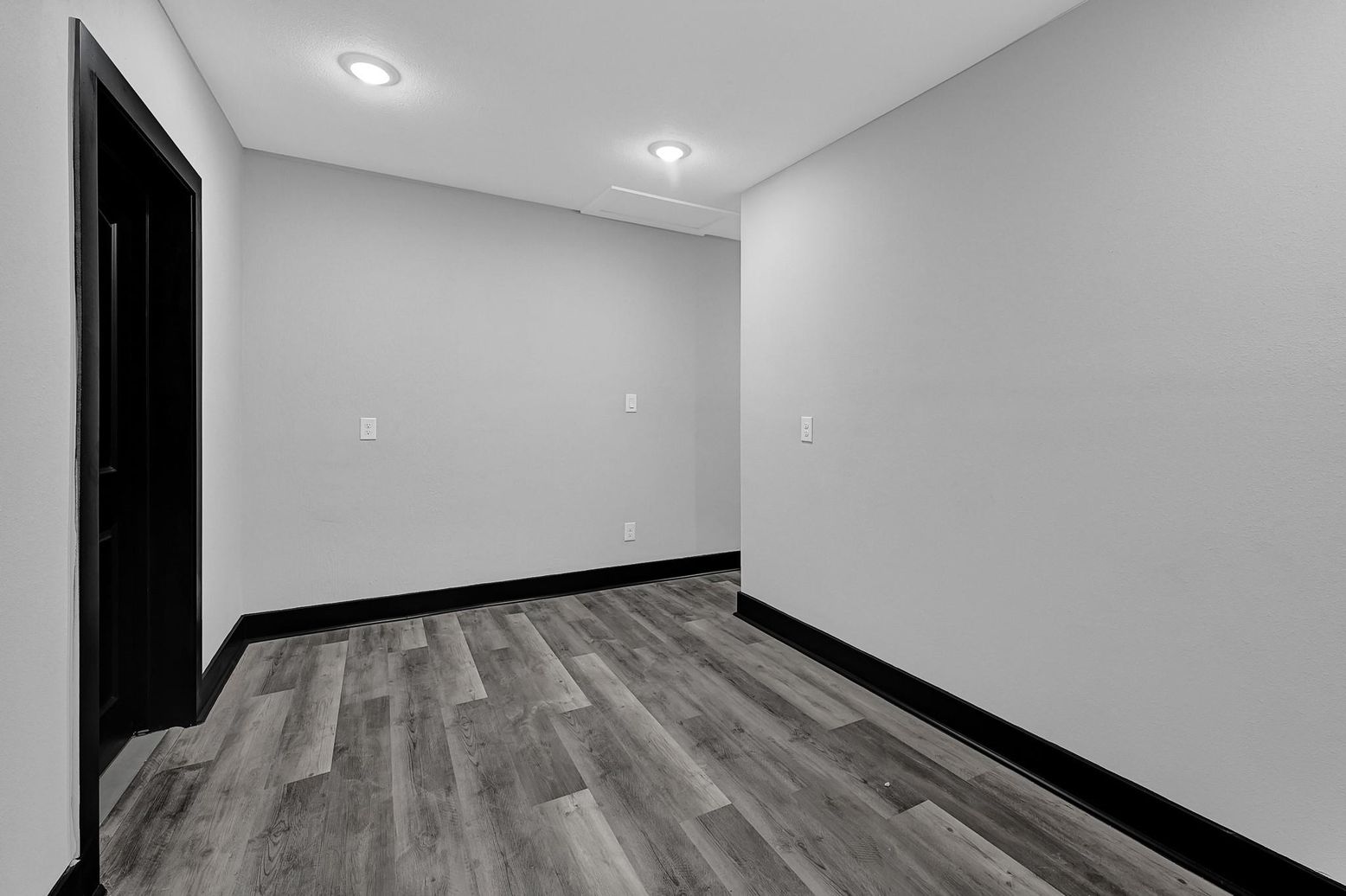 Empty room, Interior, Recessed Lighting, Wood Texture Flooring