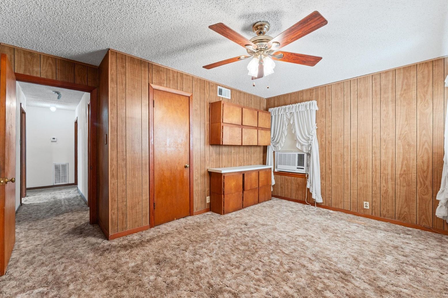 Empty room, Interior, Wooden Walls