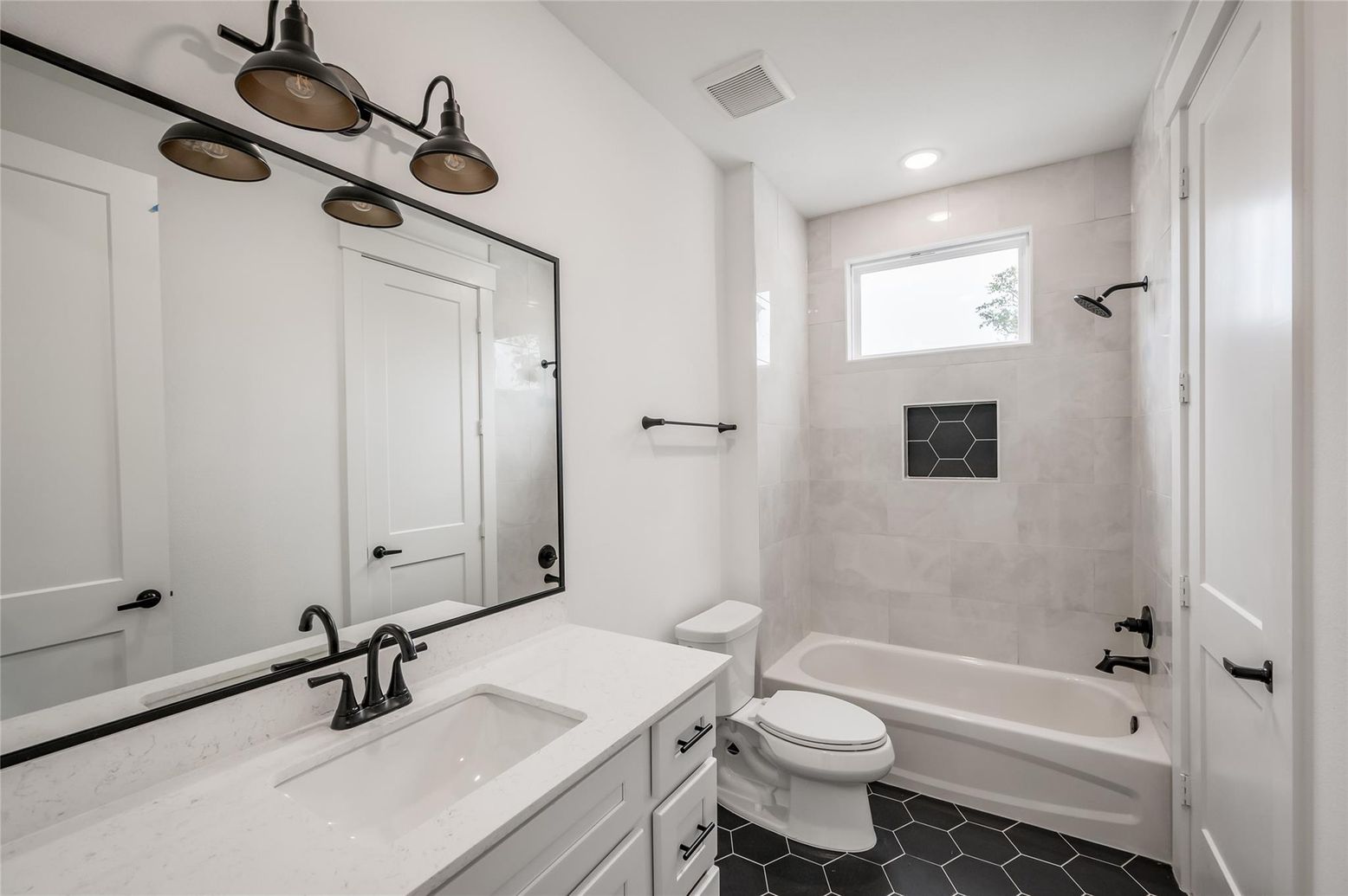 Bathroom, Interior, Recessed Lighting