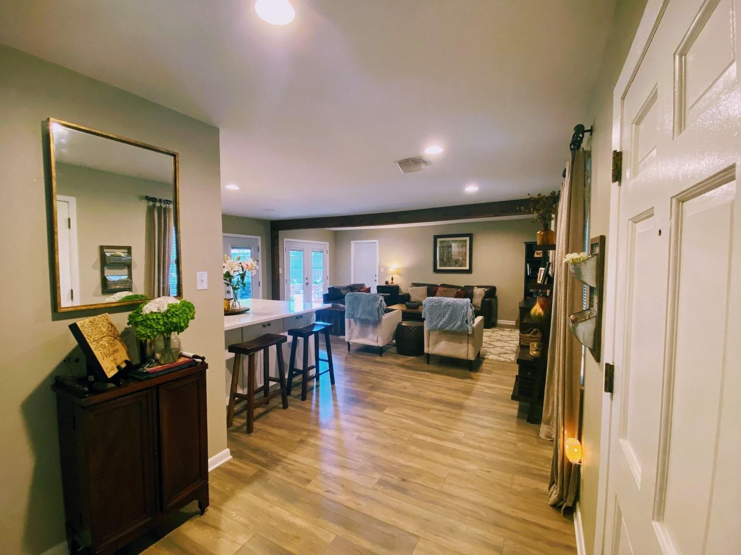 Interior, Living room, Recessed Lighting, Wood Texture Flooring