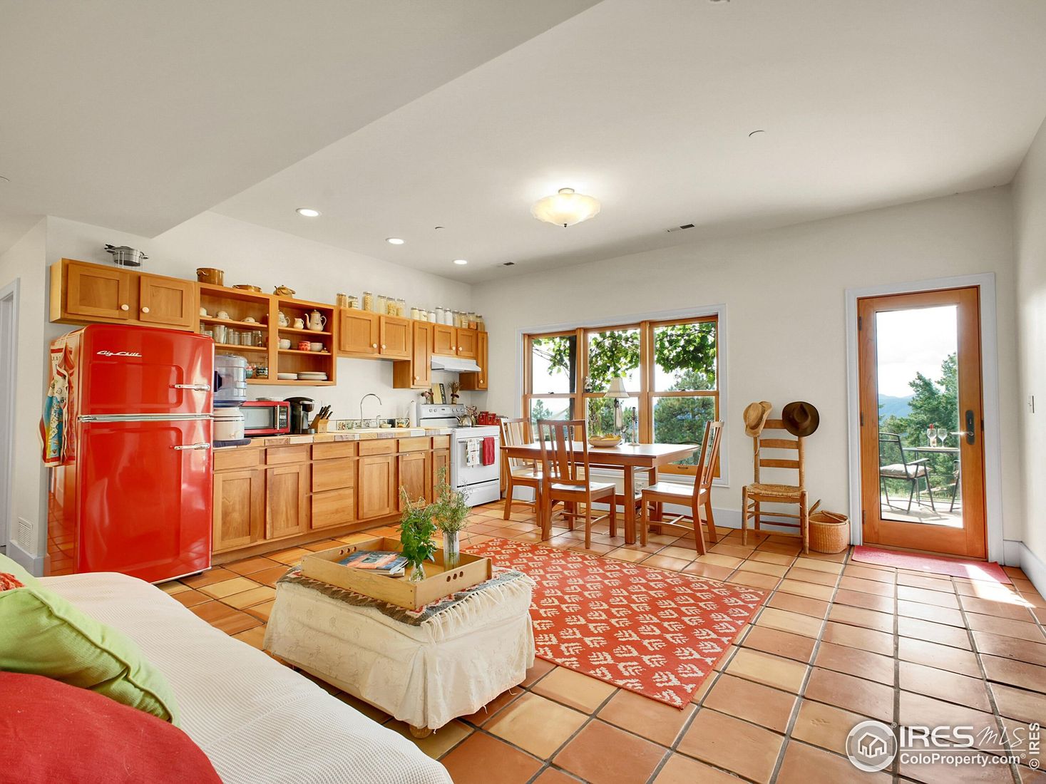 Dining room, Interior, Kitchen, Recessed Lighting