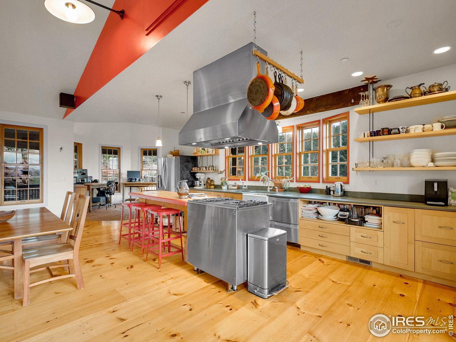 Dining room, Interior, Kitchen, Pendant Lights, Recessed Lighting, Wood Texture Flooring