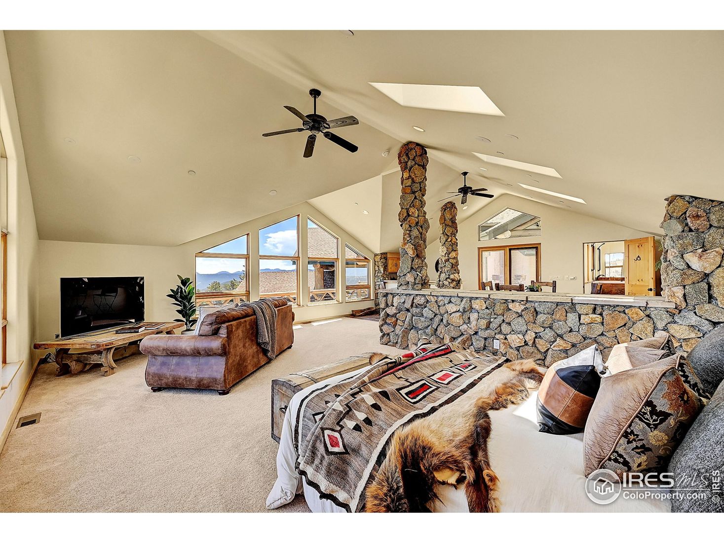 Interior, Living room, Recessed Lighting, Stone Walls