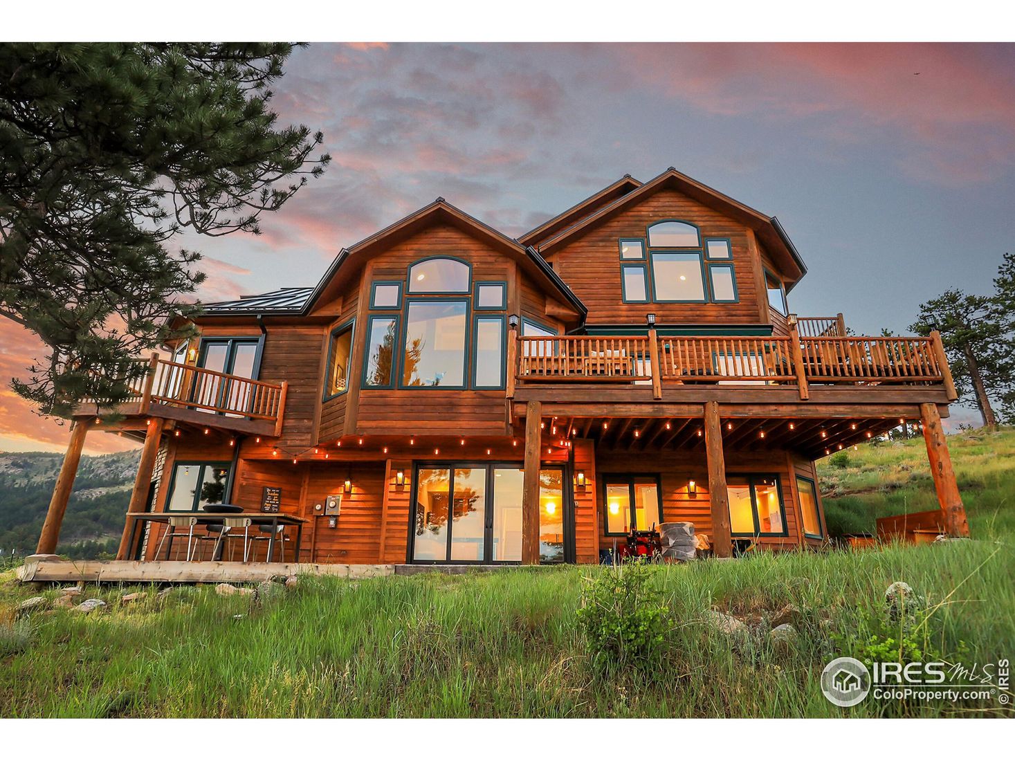 Backyard, Exterior, Facade, Log Home