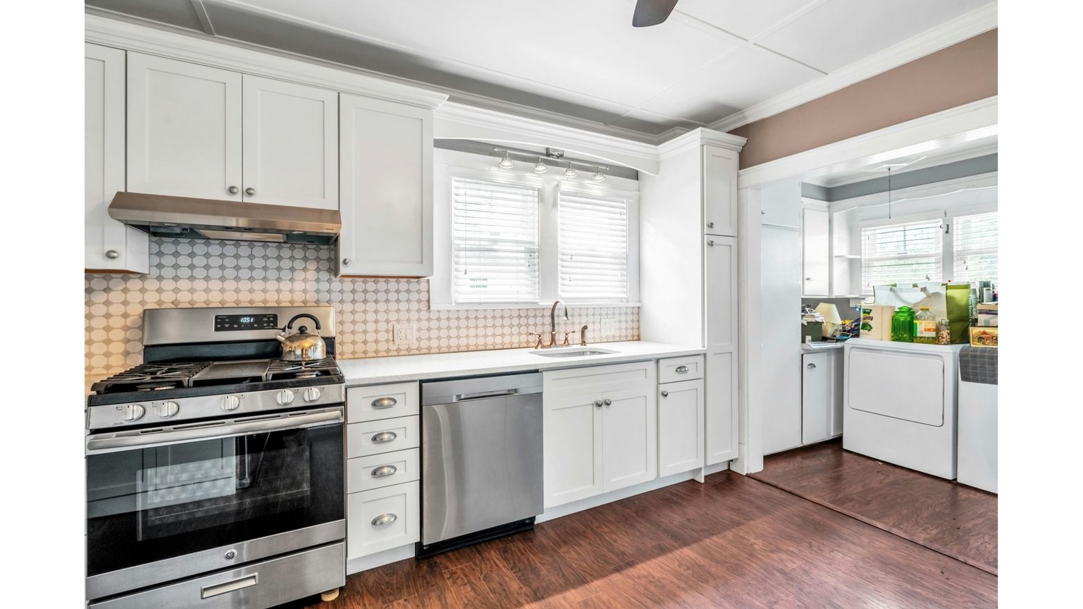 DE Listing image placeholder