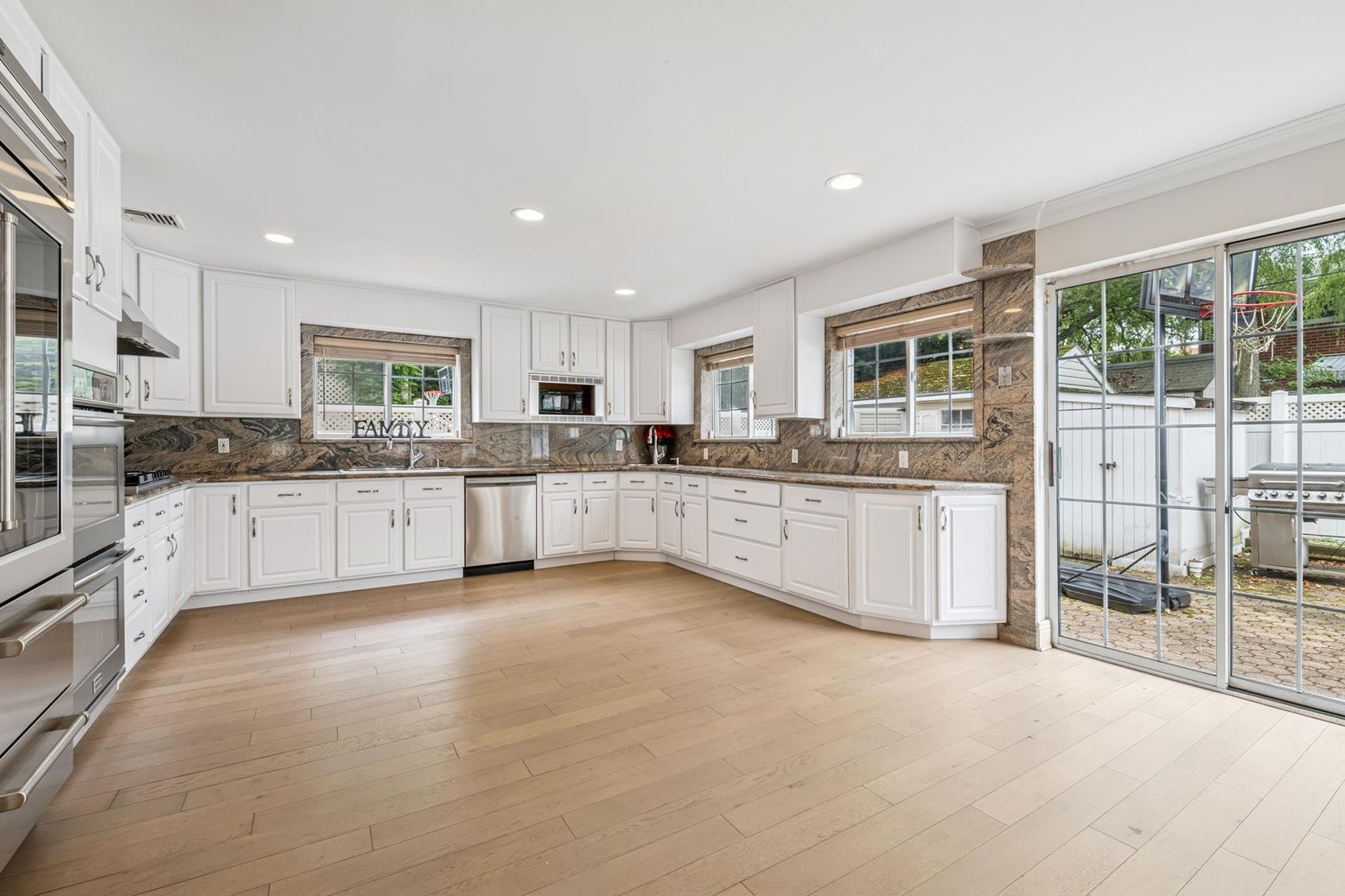 DE Listing image placeholder