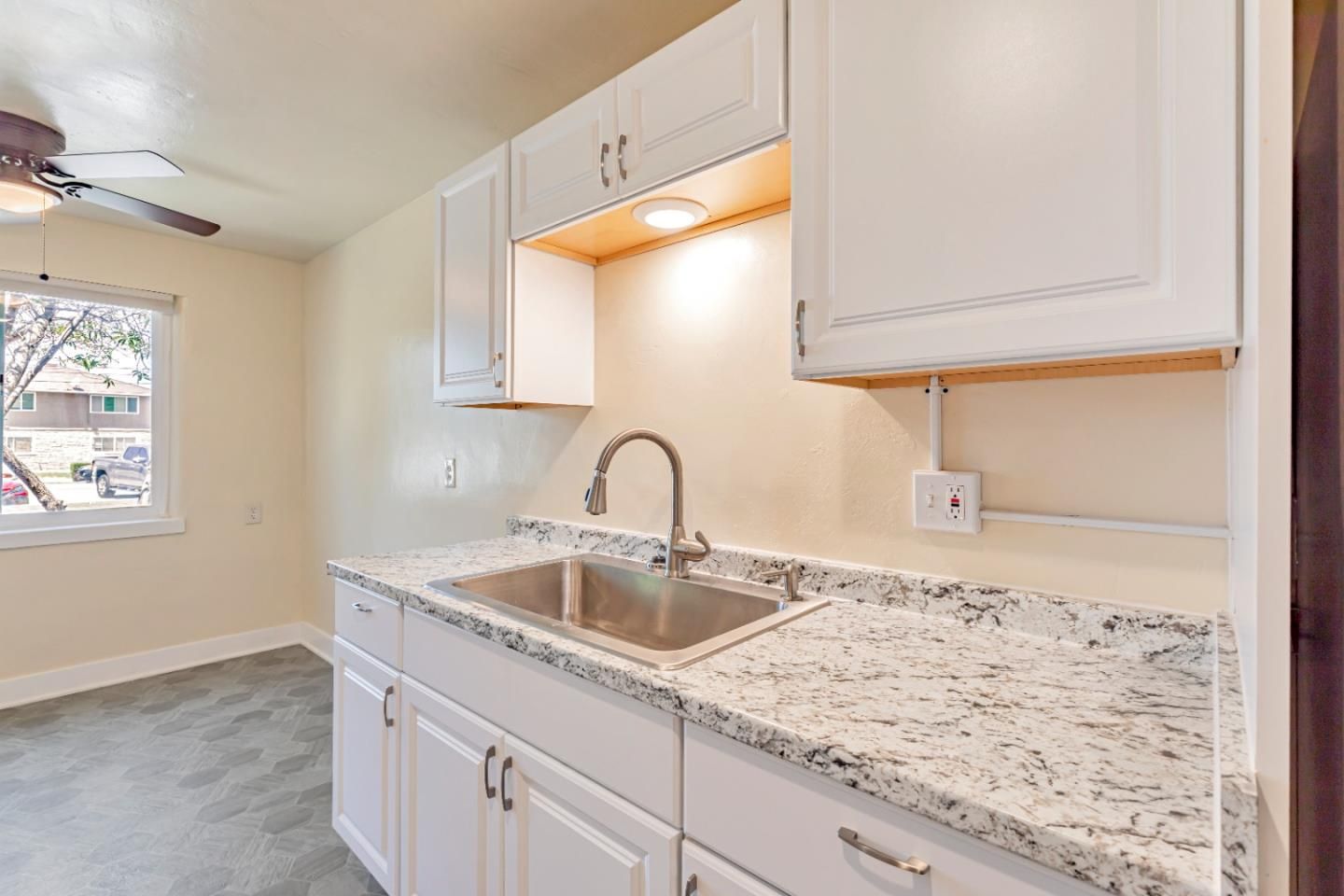 Interior, Kitchen, Recessed Lighting