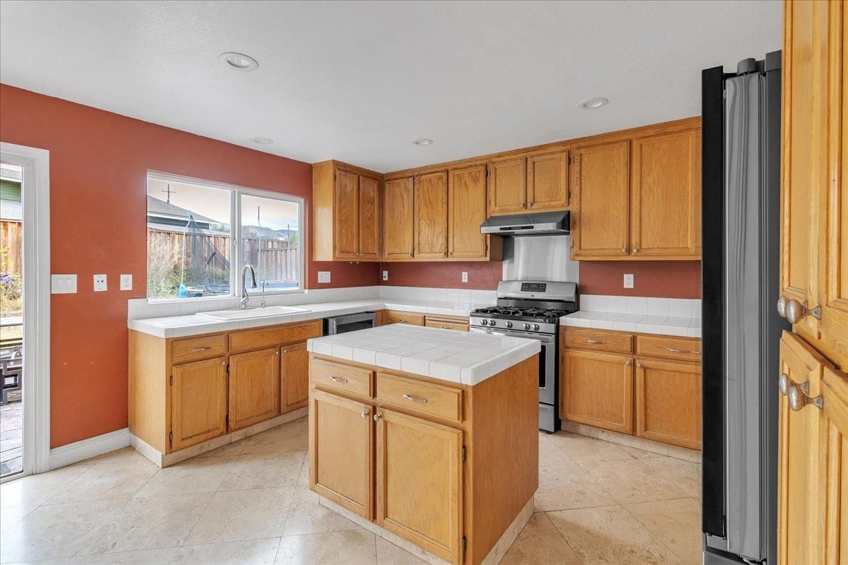 Interior, Kitchen, Recessed Lighting, Tile Countertops