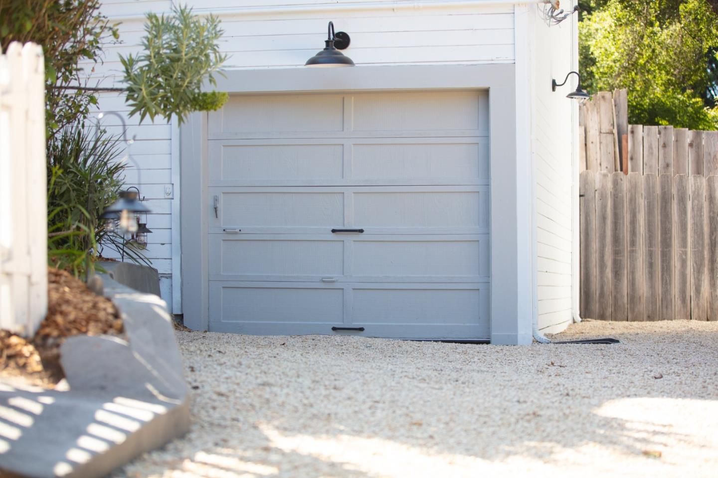 Detached Garage, Exterior