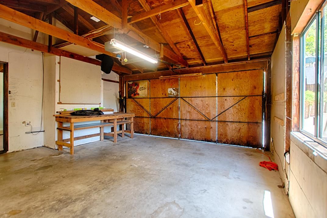 Garage, Interior, Wooden Beams, Wooden Ceilings