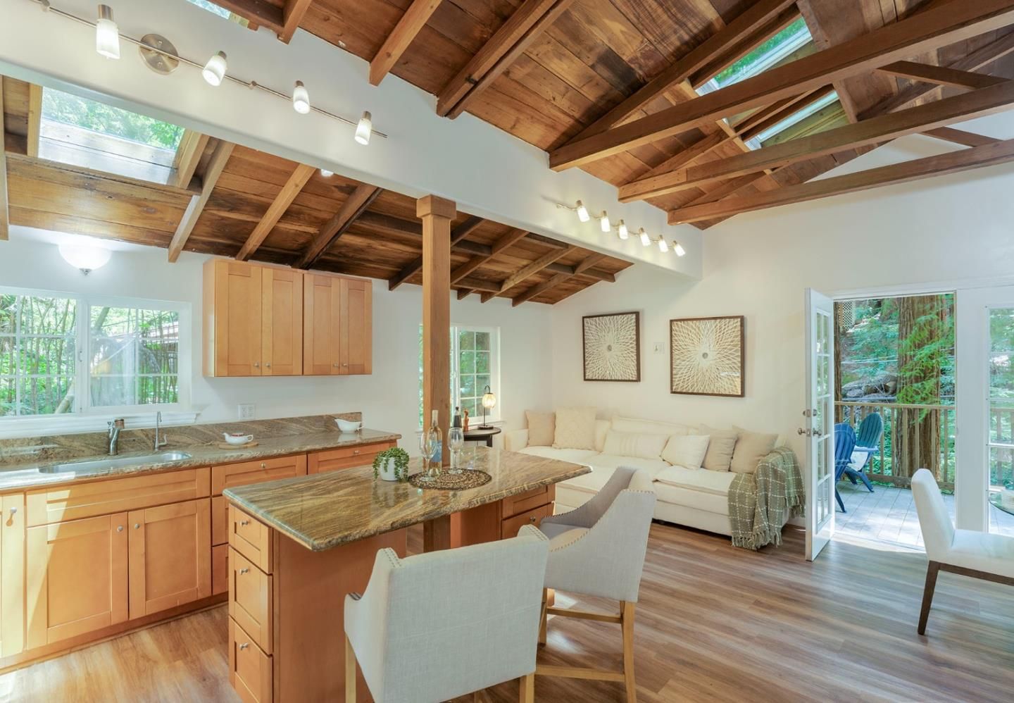 Interior, Kitchen, Living room, Wooden Beams, Wooden Ceilings, Wood Texture Flooring