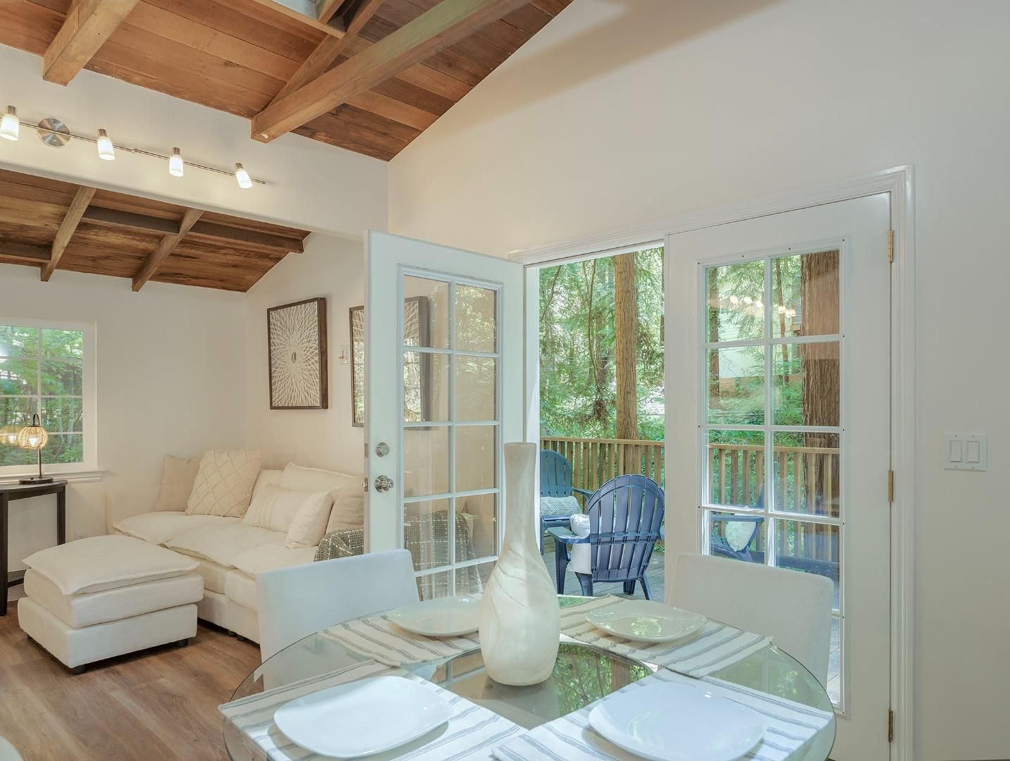 Dining room, Interior, Living room, Wooden Beams, Wooden Ceilings, Wood Texture Flooring