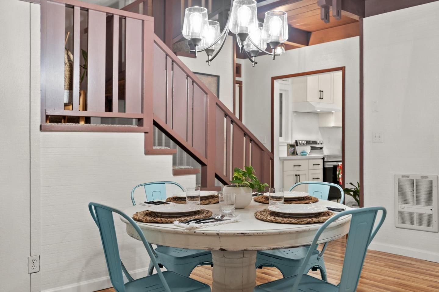 Chandelier, Dining room, Interior, Kitchen, Wood Texture Flooring