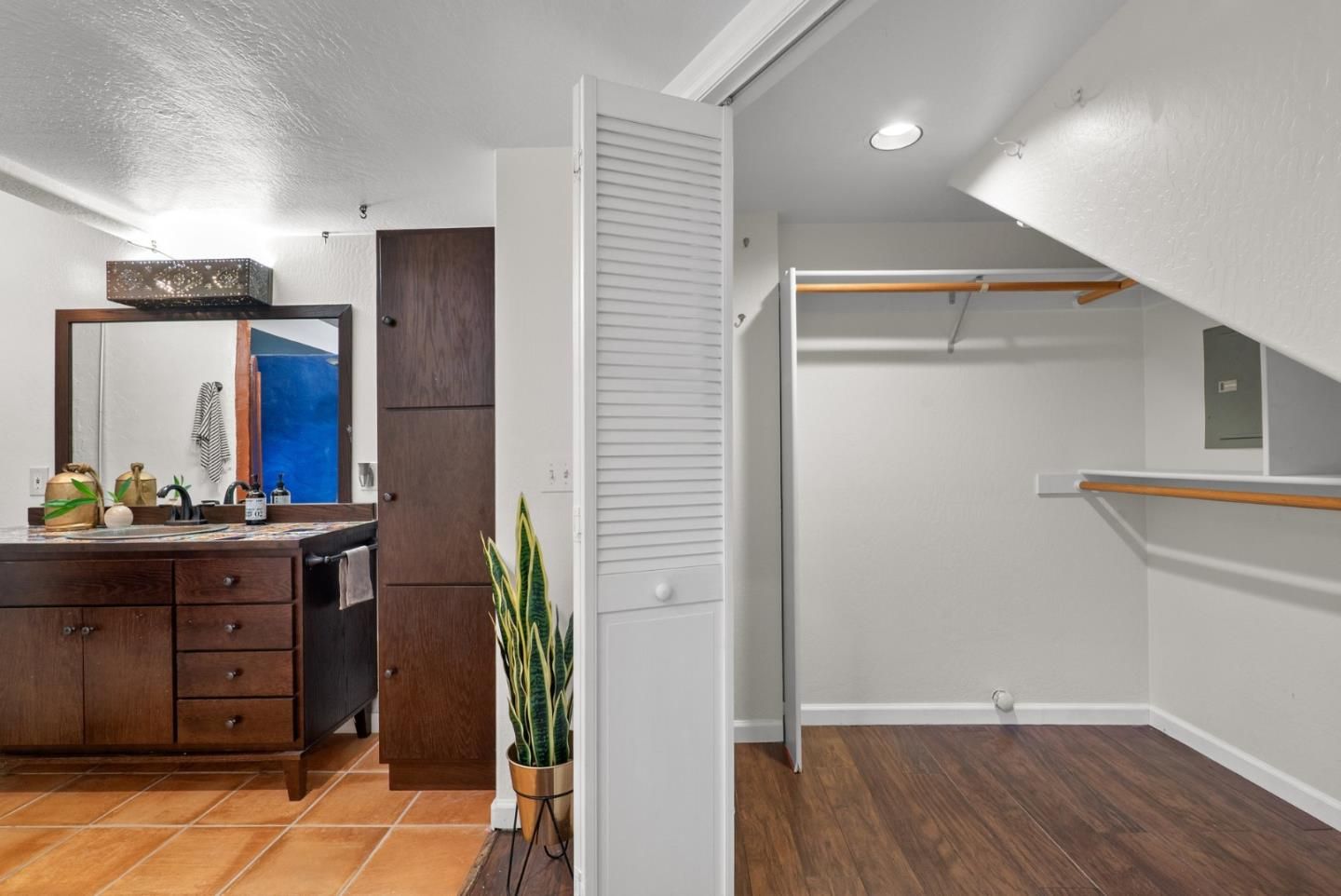 Interior, Recessed Lighting, Walk-in Closets, Wood Texture Flooring