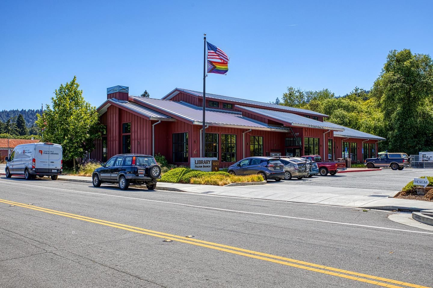 Exterior, Facade, None