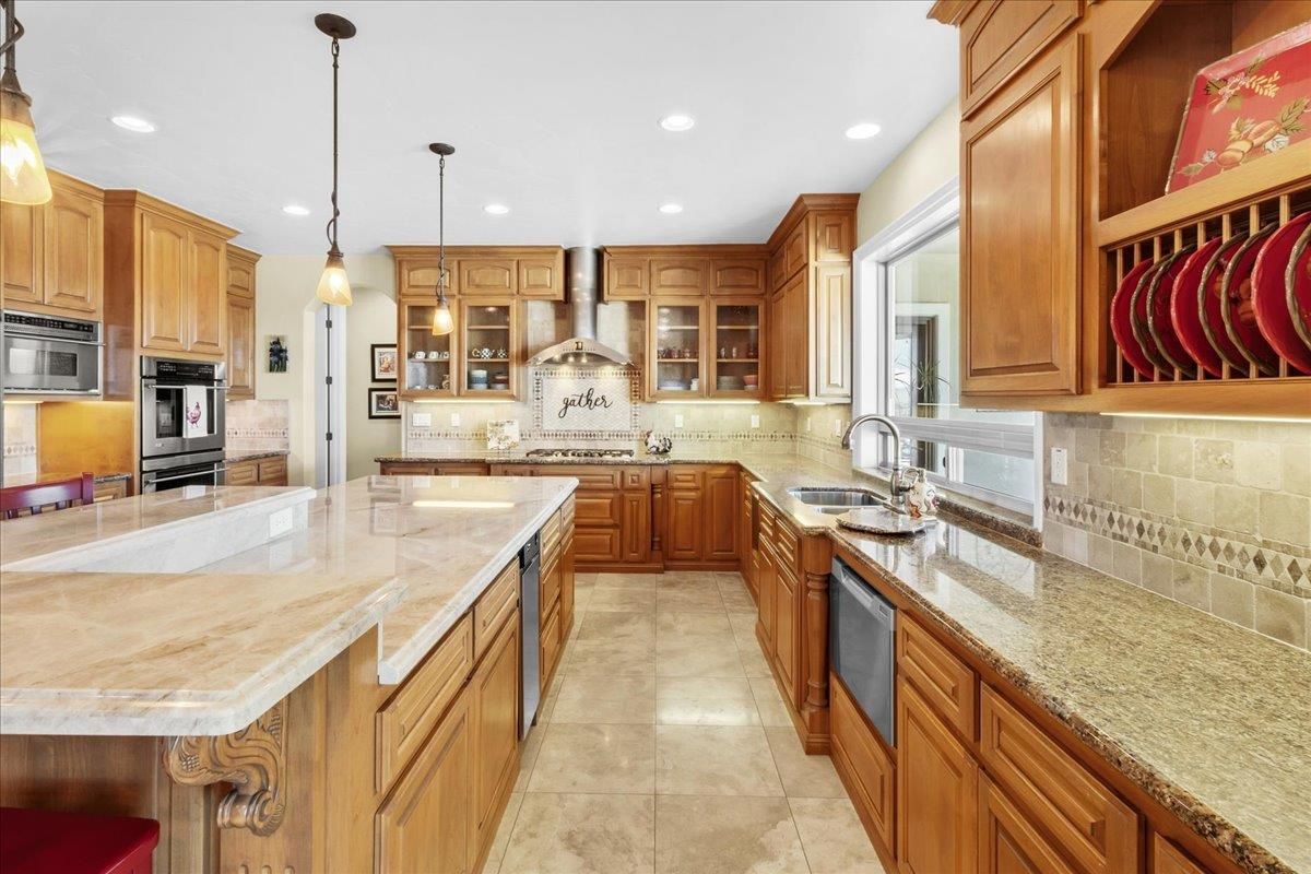 Interior, Kitchen, Pendant Lights, Recessed Lighting, Stainless Steel Appliances