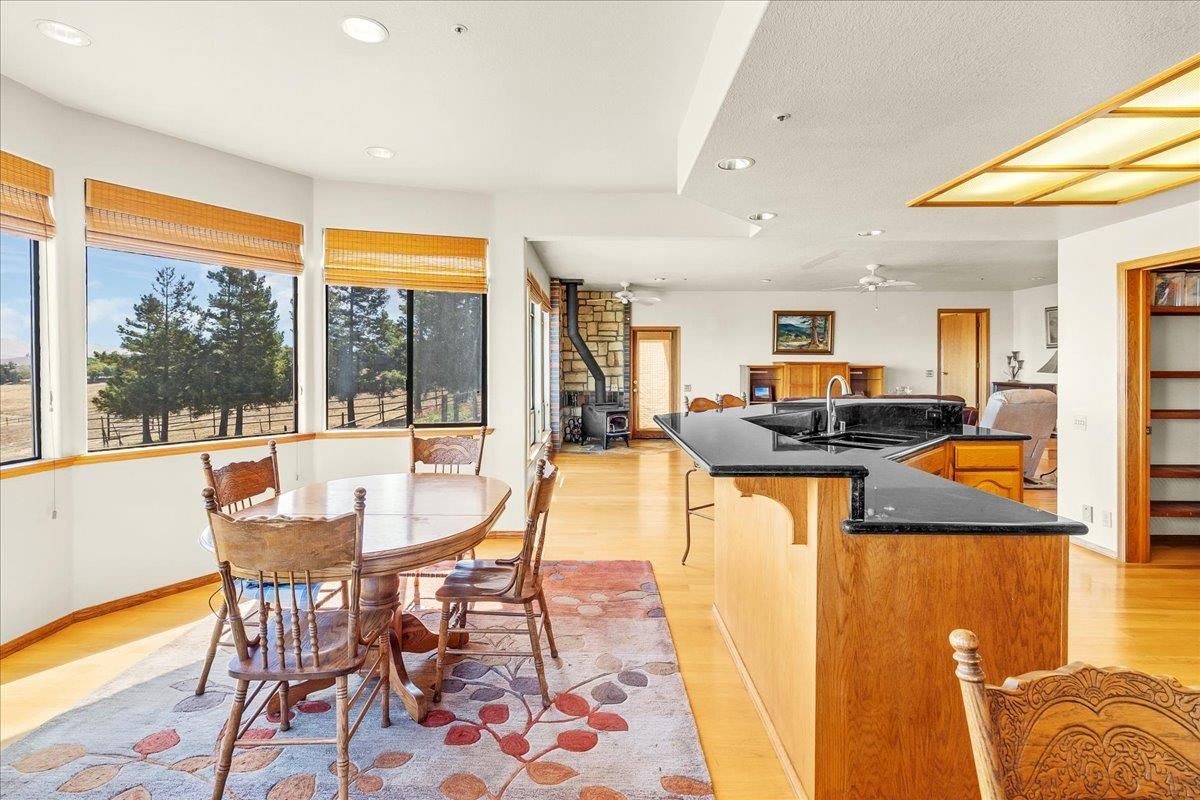 Dining room, Interior, Kitchen, Recessed Lighting, Wood Texture Flooring