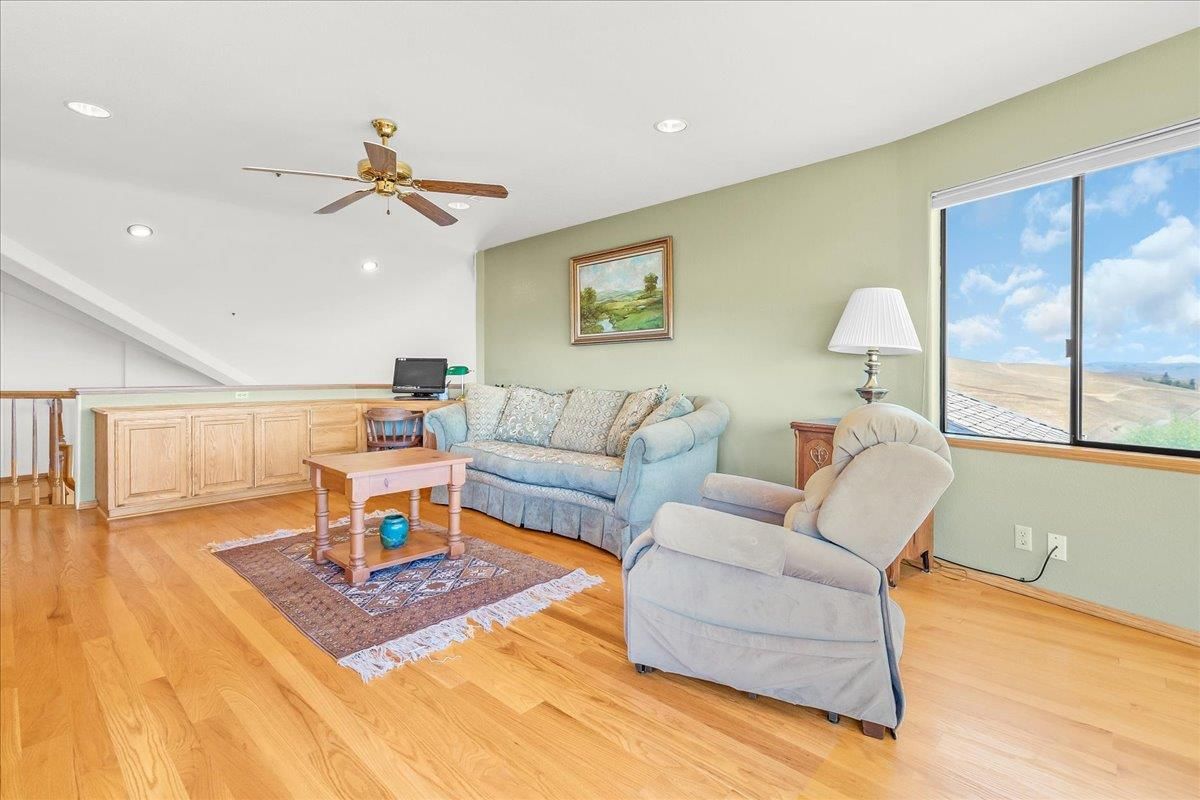 Home Office, Interior, Living room, Recessed Lighting, Wood Texture Flooring