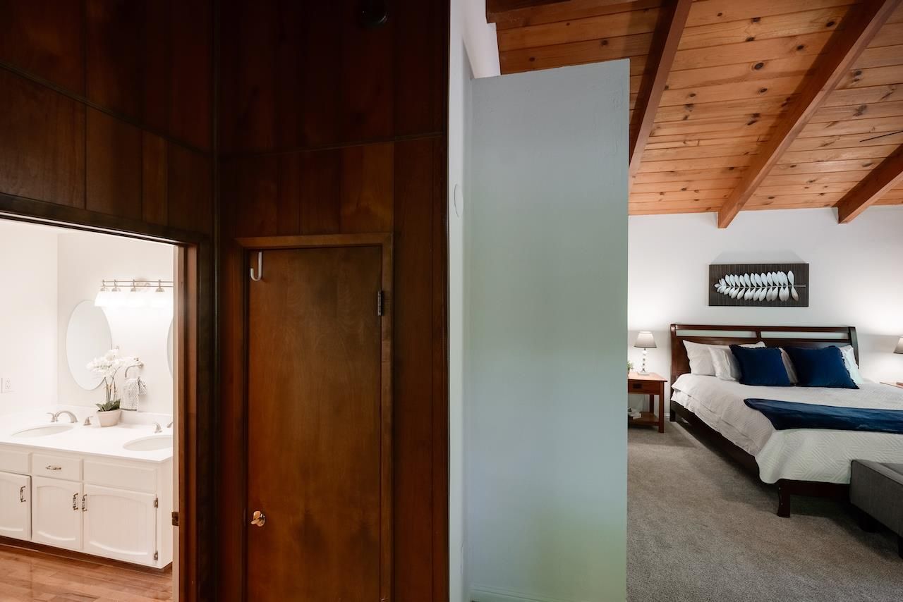 Bathroom, Bedroom, Interior, Wooden Beams, Wooden Ceilings, Wood Texture Flooring