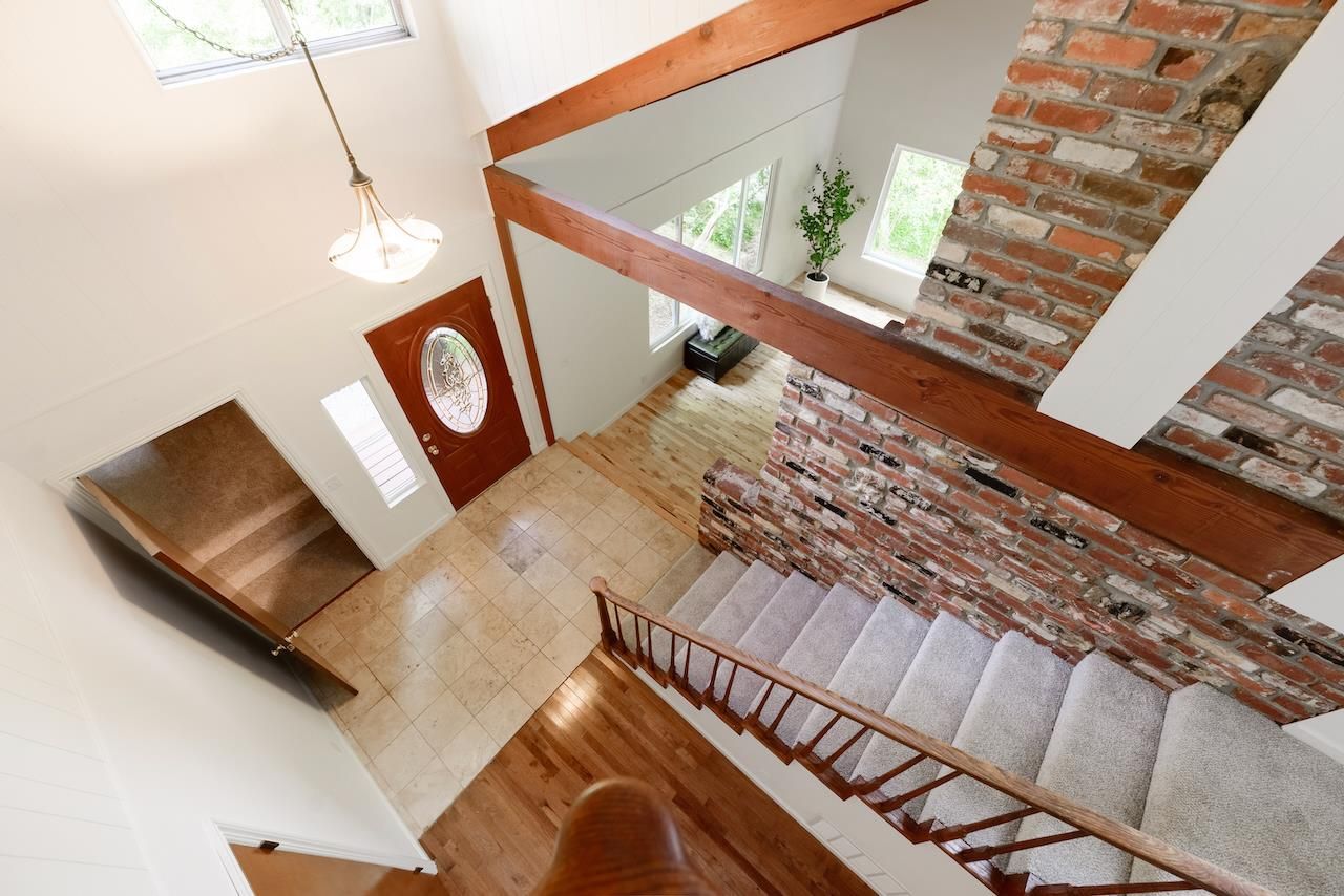 Interior, Pendant Lights, Stone Walls