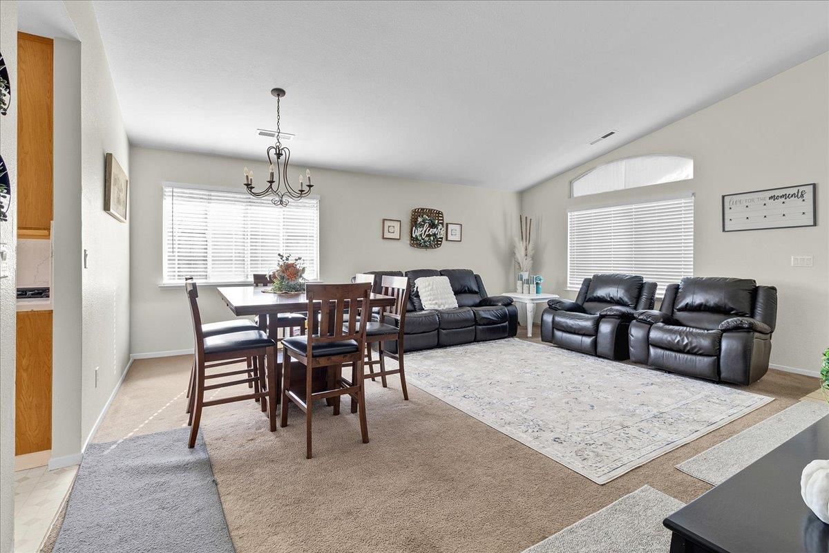 Chandelier, Dining room, Interior, Living room