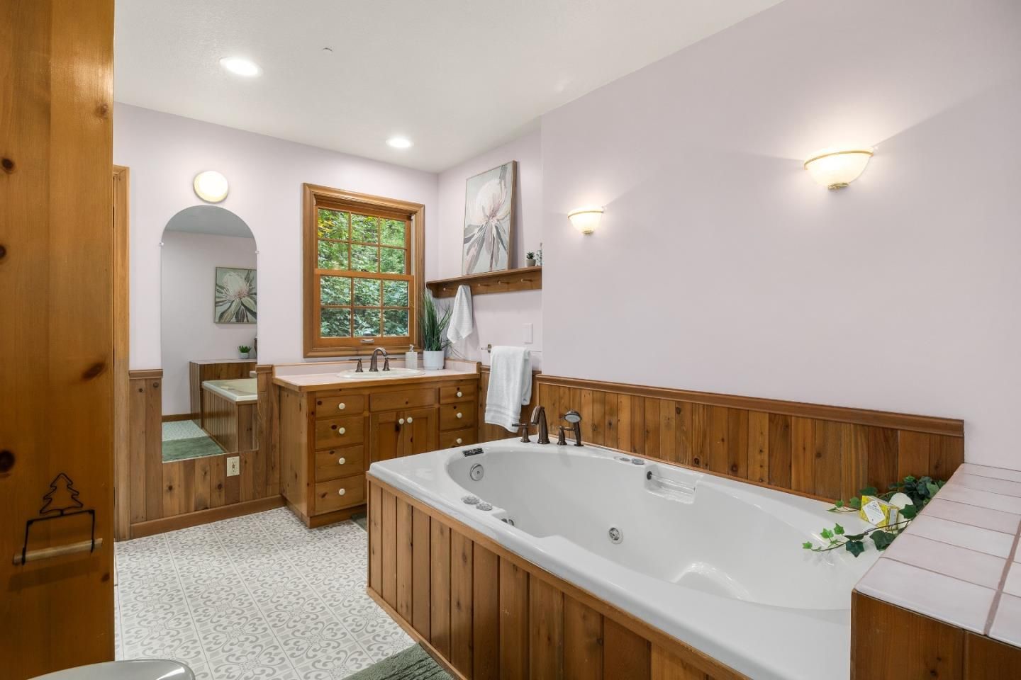 Bathroom, Interior, Recessed Lighting